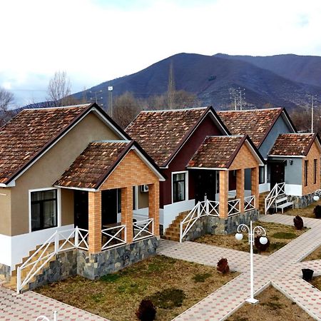 Tulpan Hotel Şǝki Екстериор снимка