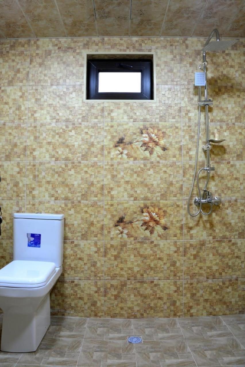 Tulpan Hotel Şǝki Екстериор снимка